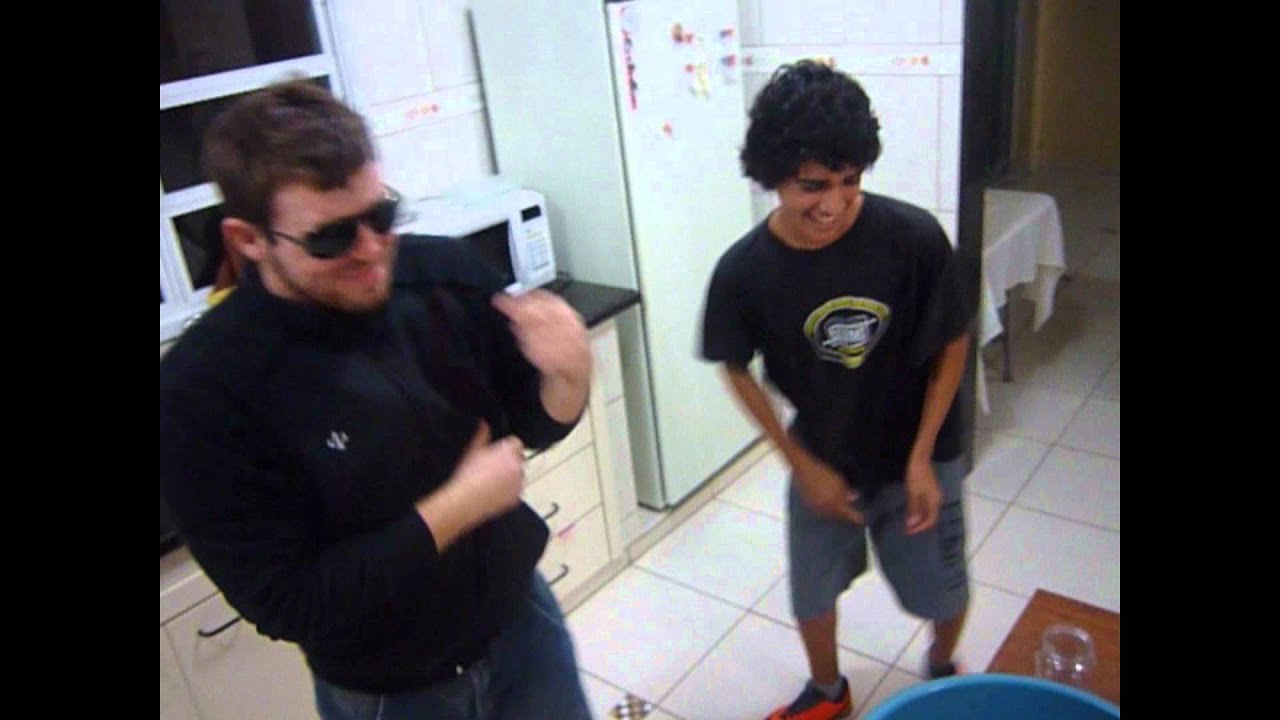 Traveco se Comendo na WEB - YouTube