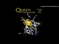 Gambar cover Queen instrumental - We Are The Champions