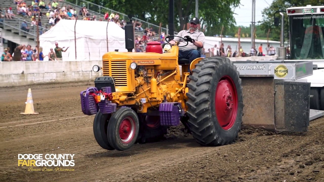 Farm Stock Tractor Pull Dodge County Fair Beaver Dam Wisconsin farm-stock-tractor-pull-dodge-county-fair-beaver-dam-wisconsin