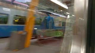 443次PP自強號金崙站通過窗景(交會3522次區間車R137牽引)
