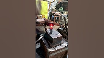 Nail removal hammer reaming process- Good tools and machinery make work easy