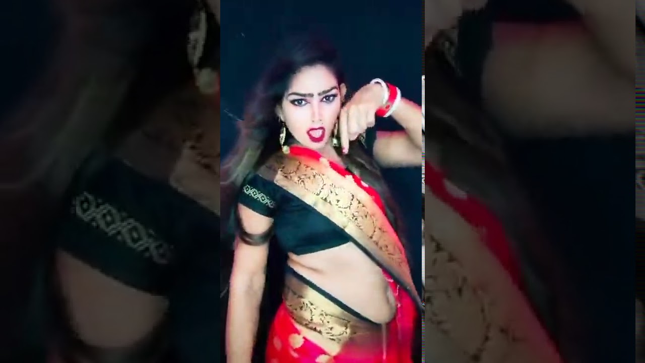 ⁣HOT Bhabhi showing boobs & Ass | Sexual expression | Sex