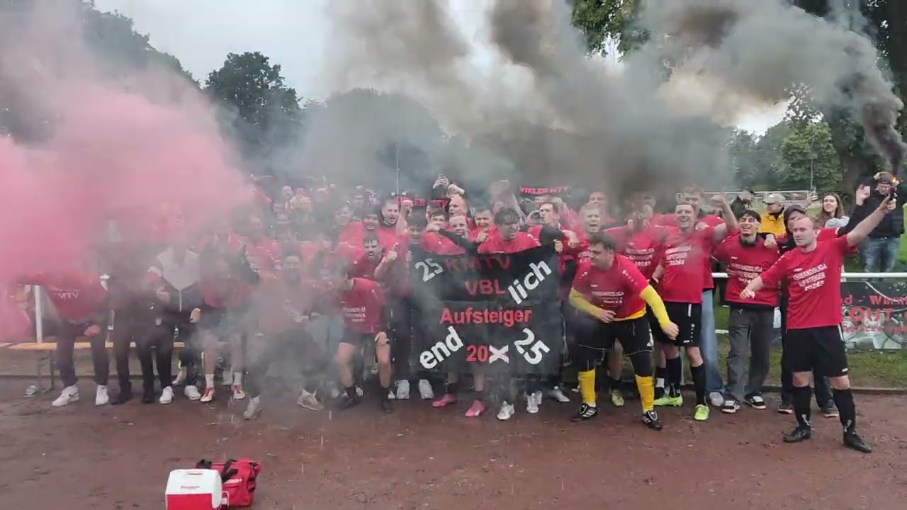 Kieler MTV Aufstiegsjubel nach Aufstieg gegen die FSG Ostseeküste