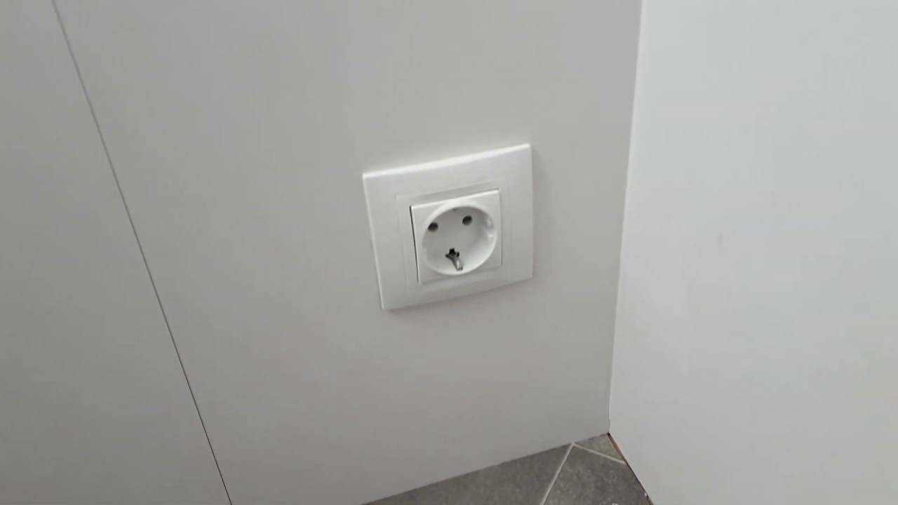 белый балкон