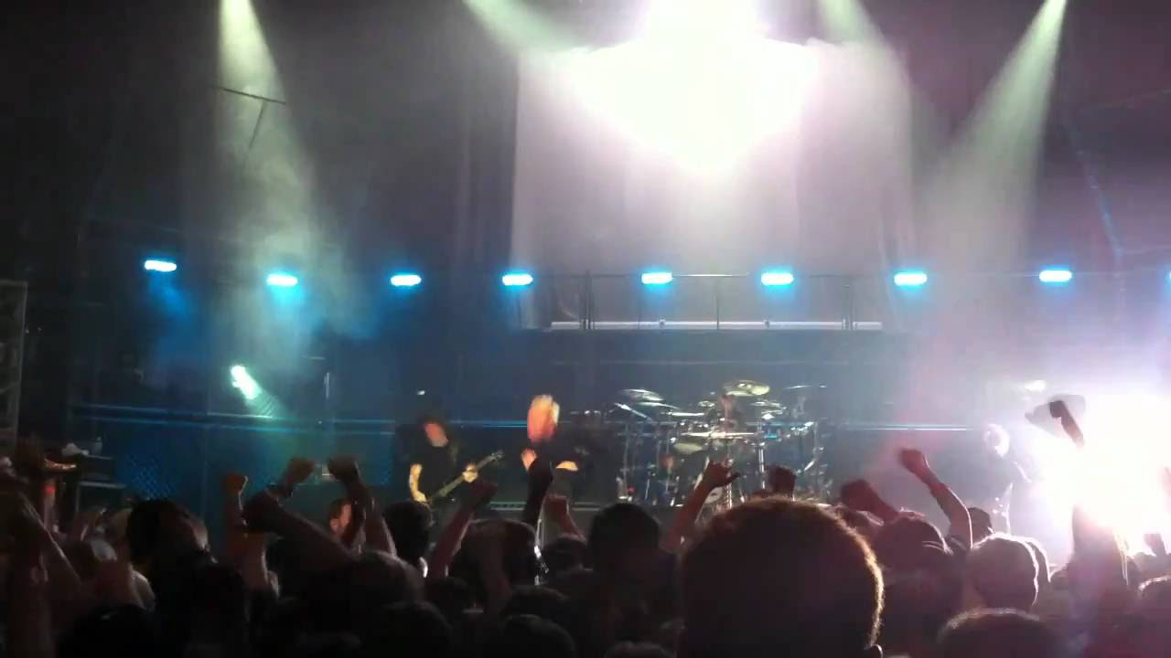 Thousand Foot Krutch - Puppet (Live)