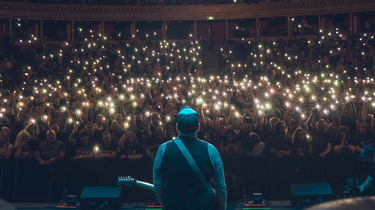 Sleduj Black Stone Cherry - Things My Father Said (Live From The Royal Albert Hall... Y'all!) na YouTube Sleduj Black Stone Cherry - Things My Father Said (Live From The Royal Albert Hall... Y'all!) na YouTube