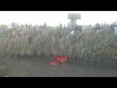 إنتشال سيارة بعد حادث مروع بطريق الحباشي الزراعي بالقرنة غرب الأقصر