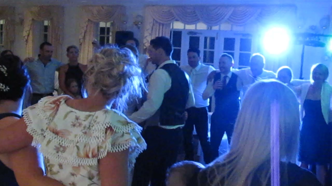 Crowne Plaza Hawkesbury Valley Wedding