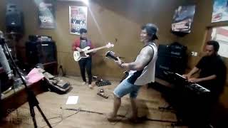 Download Lagu SEPARUH NAFAS (COVER) - THE BROW MP3 Download Lagu SEPARUH NAFAS (COVER) - THE BROW MP3