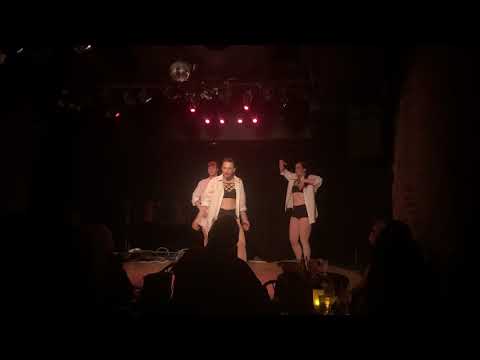 Feeling Good Trio - Beauty Pageant