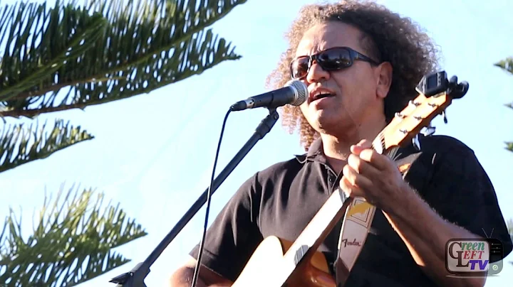 Dennis Simmons (Kaiber) perfoms "The Waugal" at Oc...