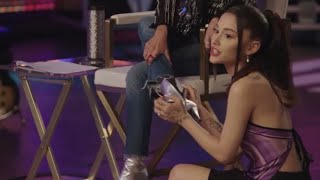 Ariana Grande: “I’m Kristin Chenoweth’s Personal Shoe Putter Onner” | The Voice