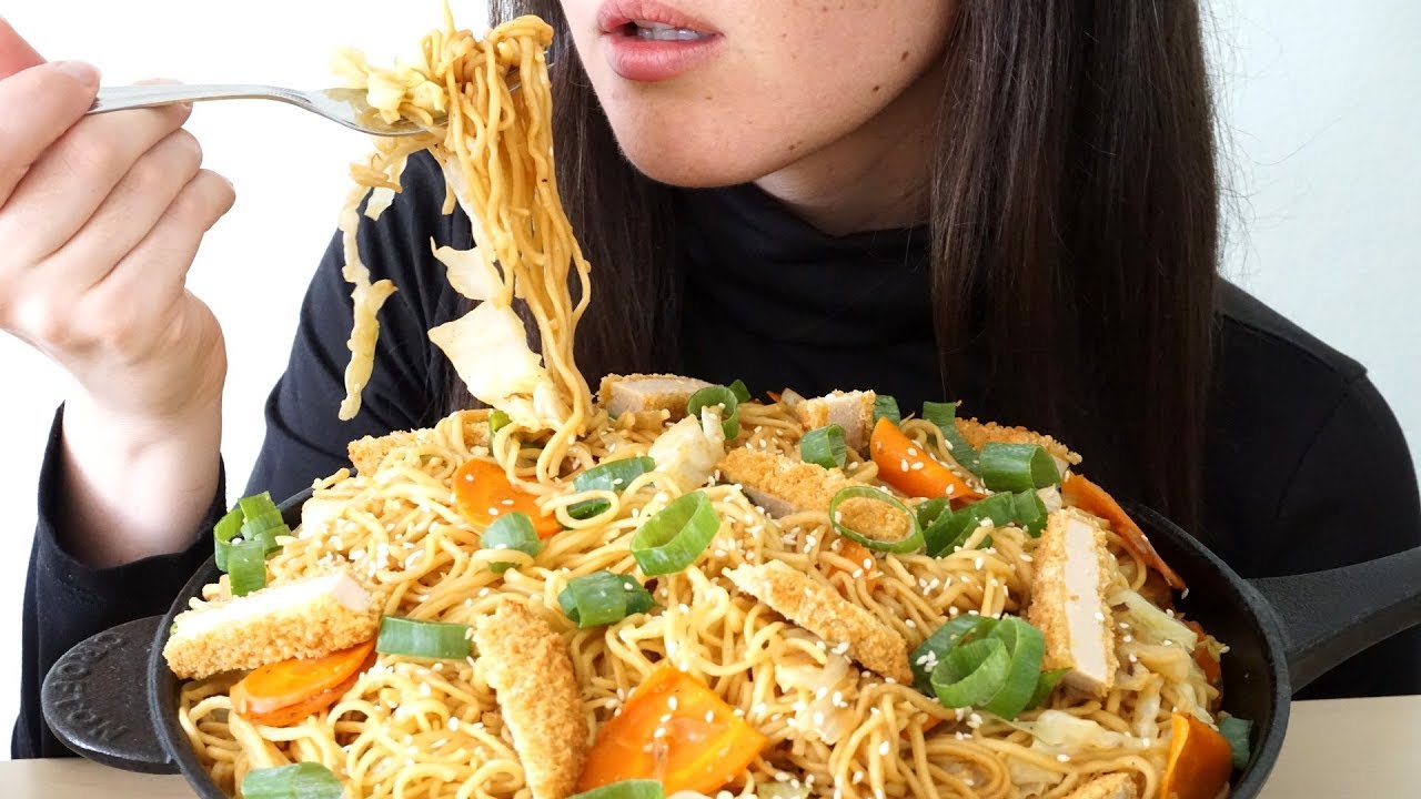 ASMR: Vegan Chicken Chow Mein | Collaboration With Saucy Bites (Whispered)