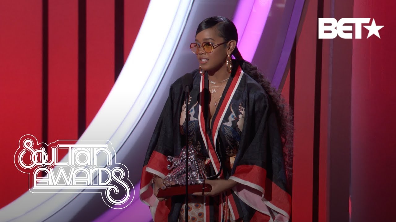 H.E.R. Wins Best R&B/Soul Female Artist Award! Soul Train Awards ‘19