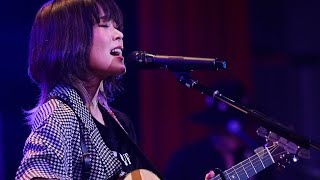 笑顔でいられるように Live at 横浜ランドマークホール - YouTube