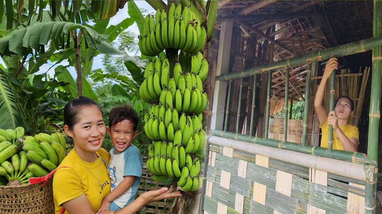 17 year old single mother harvests bananas to sell at market and ...