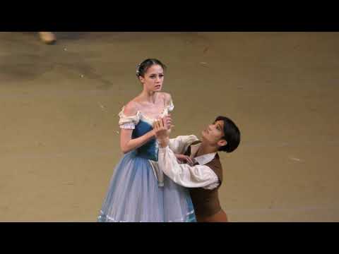 Видео: 21/11/2020 Giselle Batoyeva Kim Act I Holiday dances