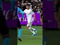 La elegancia de Paulinho con la pelota ⚽️🖋️