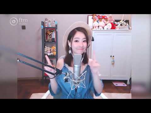 馮提莫 "Free Loop"  (Daniel Powter)    (with Lyrics/Subtitles)