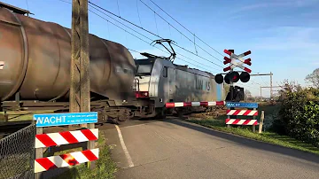 Spoorwegovergang Bathmen // Dutch Railroad Crossing