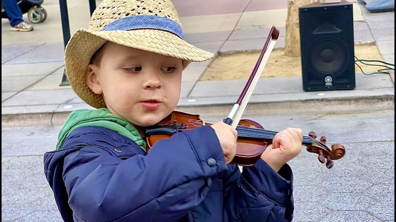 LALISA LISA 3 year old violinist & Karolina Protsenko Violin
