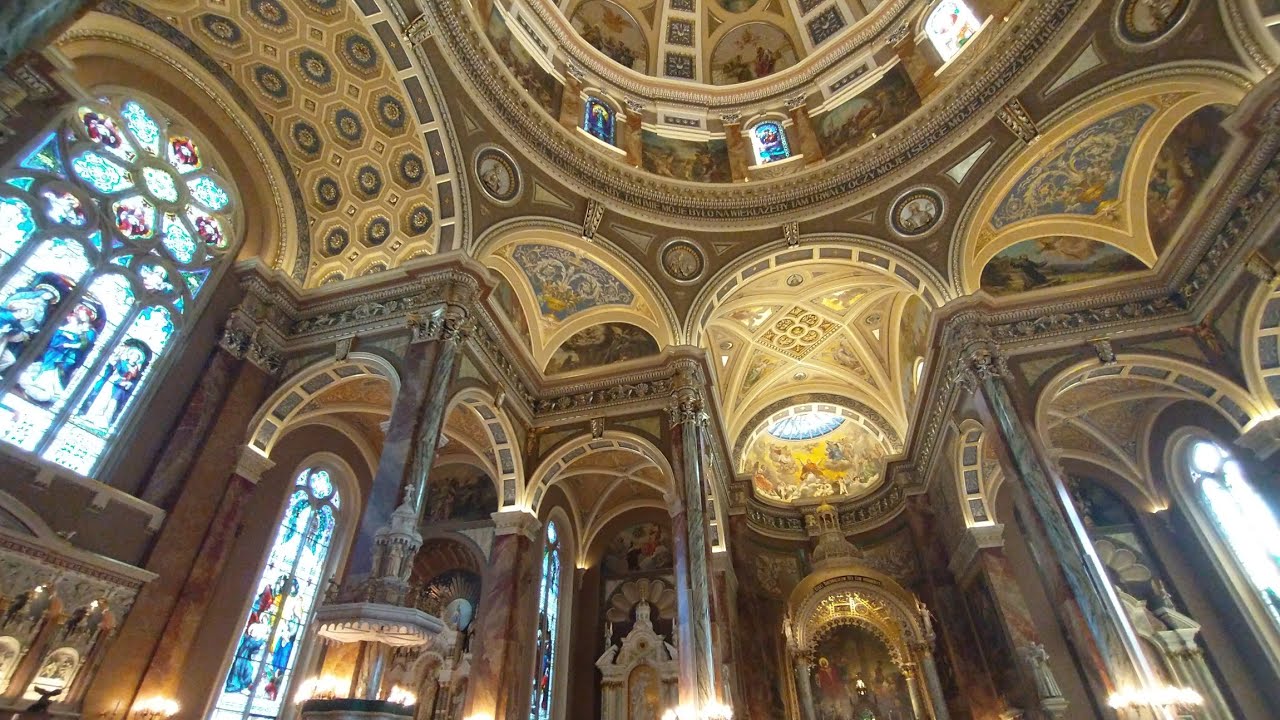 Saint Josephat's Basilica, Milwaukee, WI, Historic Polish Church on 6th and Lincoln Avenue