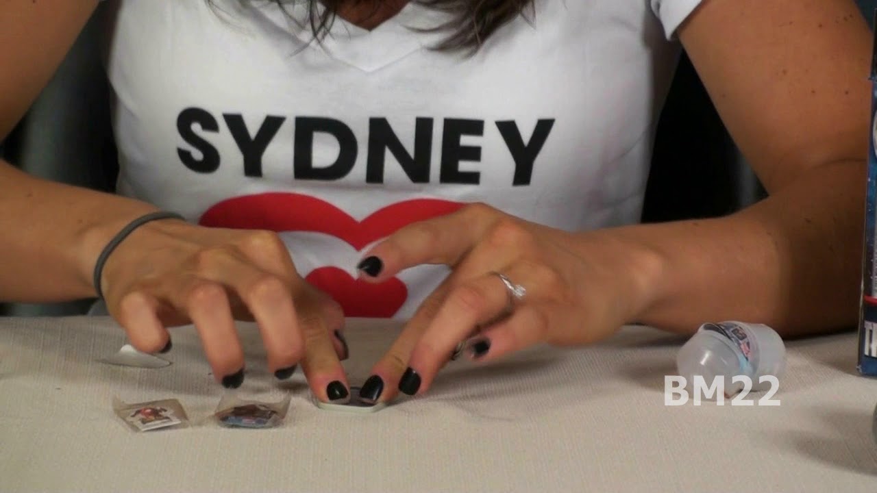 Marvel Comics Zaini Surprise Eggs Review; They’re just like Kinder Surprise Eggs