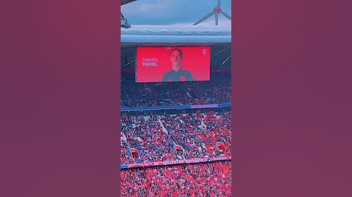 Bayern Munich celebrate Thomas Tuchel during Schalke demolition