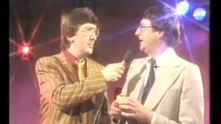 Jonathan King Archive4 I introduce Rubik's Cube to the world