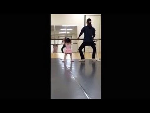 【バレエ教室】　3歳初めてのバレエ教室‼(笑)