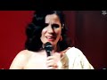 DIANA NAVARRO INTERPRETA 'AMERICANOS' CON CARLOS LATRE