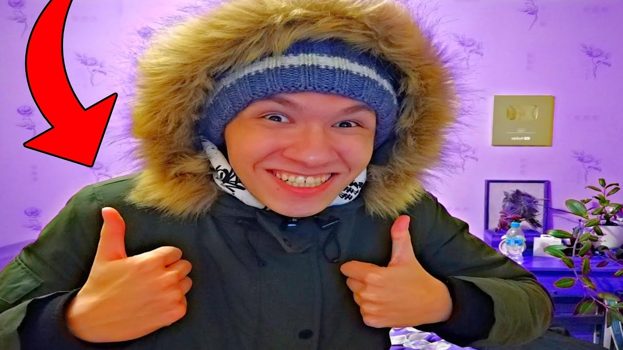 впервые надеваю куртку в комнате - YouTube