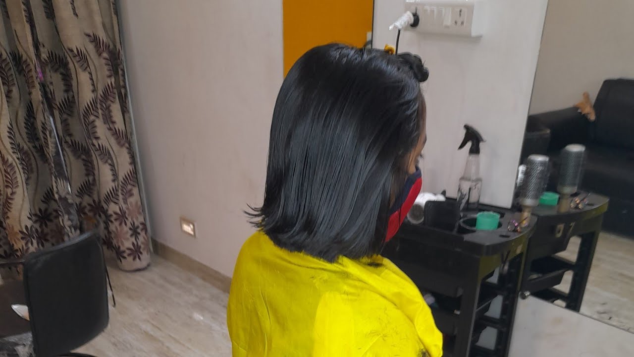 She cut bobcut again within 6 months ( 2 sisters Haircut,  Summercut ?