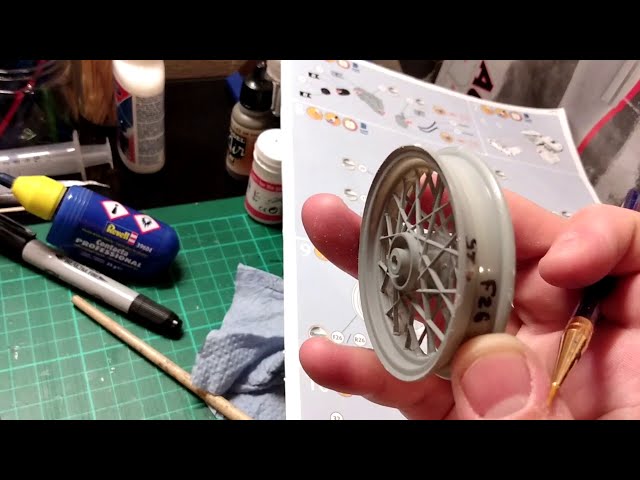 Revell 1/8 U.S Police Motorbike Part 1 - YouTube