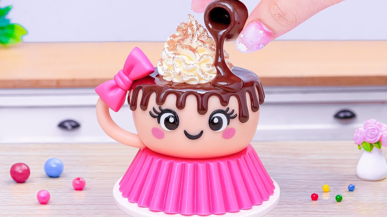 Украшение миниатюрных тортов | Как сделать потрясающий миниатюрный торт в виде персонажа из мульт...