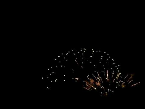 ნიკოლოზობას იტალიელები მესამე დღეა ფეირვერკებით ხვდებიან