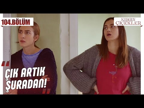 Kızların tuvaletini işgal eden Mert! - Kırgın Çiçekler 104.Bölüm