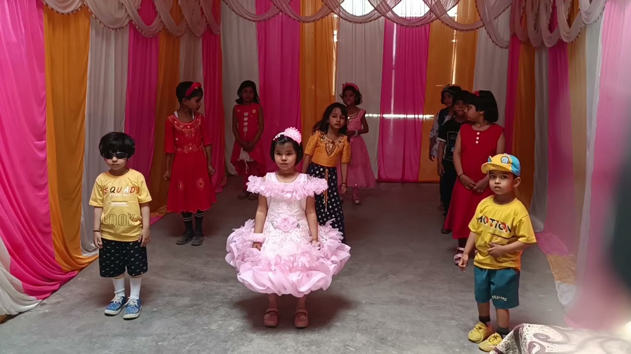 Chhota baccha jaan ke humko  KG kids dance  CM Brighton Global School