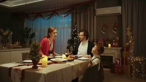 Wish you a cozy Christmas with Midea Atom!