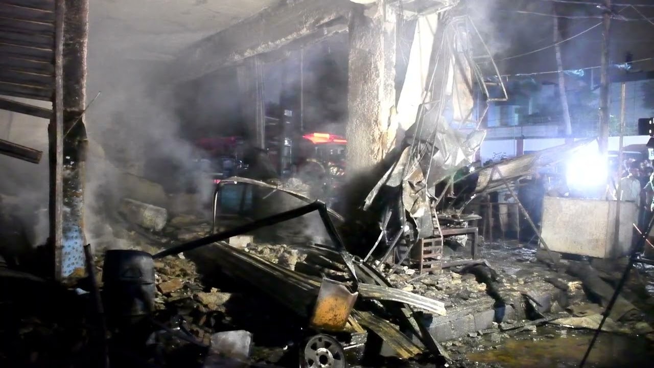 Fire erupts after explosion in illegal petrol pump in Karachi