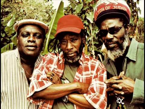 The Mighty Diamonds - Them Never Love Poor Marcus