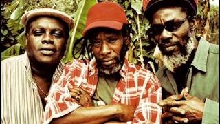 The Mighty Diamonds - Them Never Love Poor Marcus