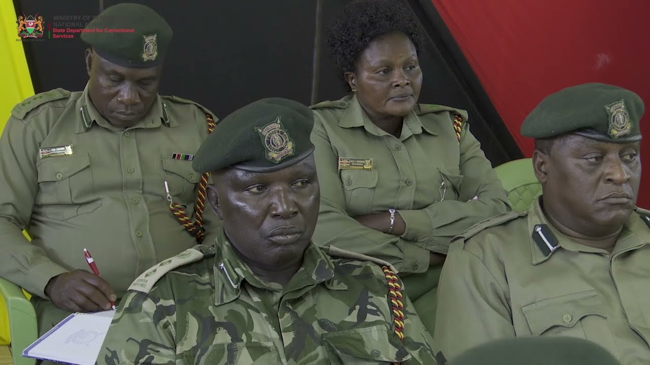 Главный секретарь, д-р Саломе Беакко, встречается с высшим руководством Кенийской тюремной службы...