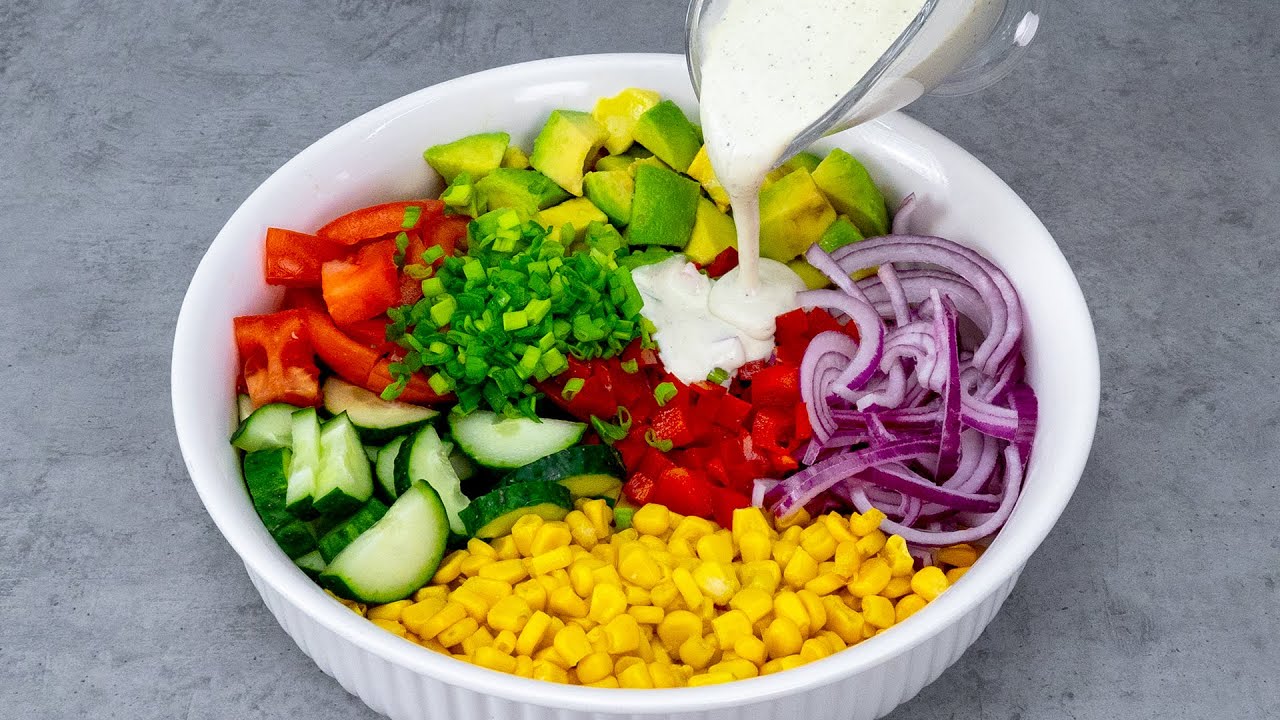 Ovu salatu ćete kuvati svaki dan! Tajna je sos!