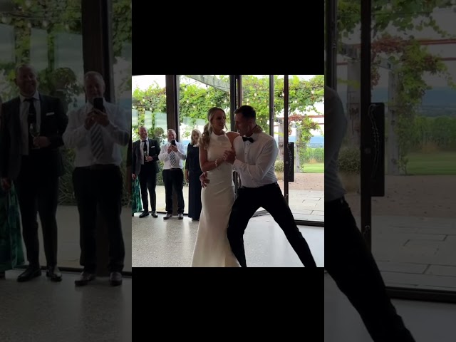 From learning in our beautiful dance space, to performing confidently at your special day, learn your wedding first danc