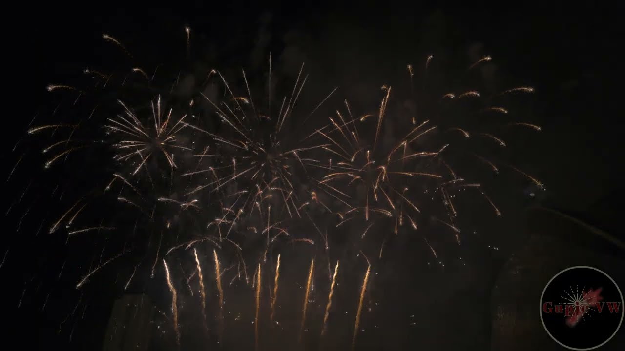 Castillo Pirotecnia Vulcano  - Pont De Montolivet - 16-3 - Fallas Valencia 2025