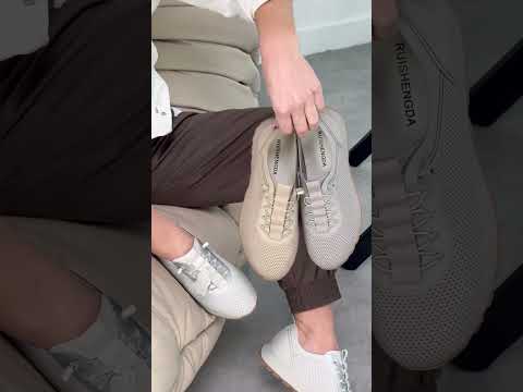 Дизайнерські сірі кросівки з перфорацією лаконічний дизайн, видео 1