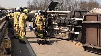 Lkw-Unfall auf A1 führt zu Sperrung bei Bremen/Brinkum thumbnail