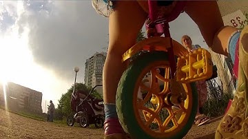 Gopro Hero 2 with Roll Bar Mount on a bicycle