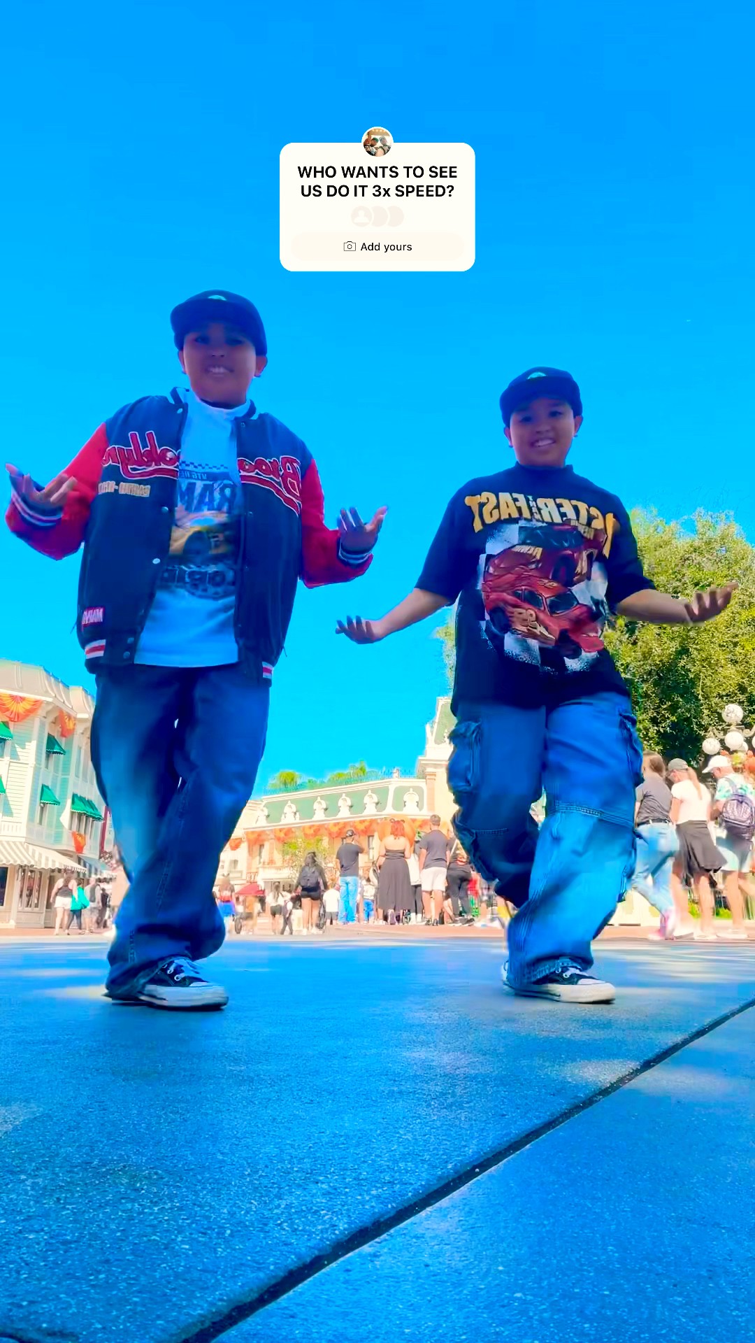 WHO WANTS TO SEE 3x SPEED? Dc: US!#foryou #dance #twindance #dancemoves #shortsdance #shorts